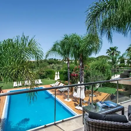 Vakantiehuis Laguna, Golf - Stunning House - Laguna Golf Course *